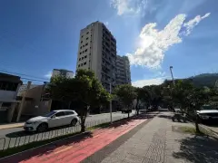 Foto 2 de 21 do empreendimento Apartamento com 2 quartos, sacada e 1 vaga de garagem, Centro em Centro, Florianópolis — pronto para morar na planta