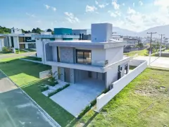 Foto 2 de 36 do empreendimento Francês 11- Casa em condomínio fechado em Florianópolis em Rio Vermelho, Florianópolis — pronto para morar na planta