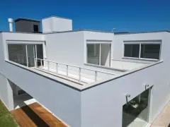 Foto 7 de 35 do empreendimento Casa no Condomínio Ilha das Laranjeiras em Rio Vermelho, Florianópolis — pronto para morar na planta