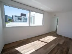 Foto 23 de 35 do empreendimento Casa no Condomínio Ilha das Laranjeiras em Rio Vermelho, Florianópolis — pronto para morar na planta